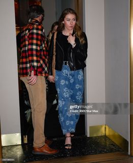 Mikaela Shiffrin feet photo thumbnail