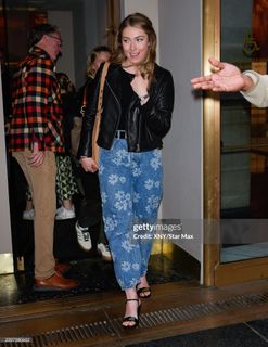 Mikaela Shiffrin feet photo thumbnail