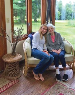 Mikaela Shiffrin feet photo thumbnail