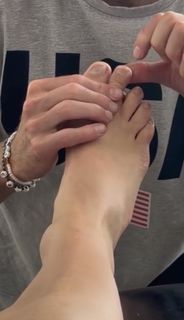 Mikaela Shiffrin feet photo 3