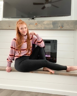 Mikayla Iverson feet photo 11