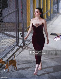 Mikey Madison feet photo thumbnail