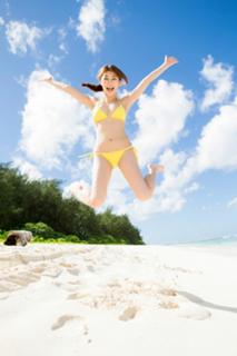 Mikie Hara feet photo thumbnail
