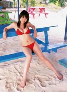 Mikie Hara feet photo thumbnail