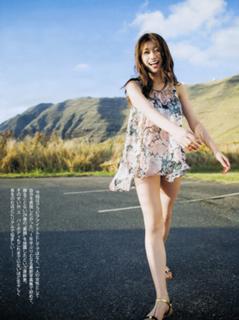 Mikie Hara feet photo thumbnail