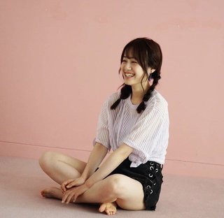 Miku Itou feet photo thumbnail