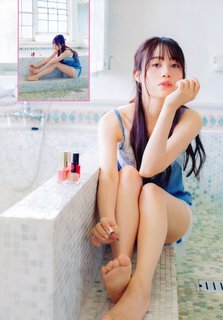 Miku Itou feet photo thumbnail