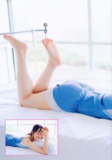 Miku Itou feet photo thumbnail