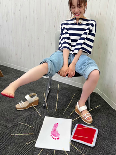 Miku Itou feet photo thumbnail