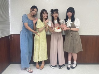 Miku Itou feet photo thumbnail