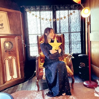 Miku Itou feet photo thumbnail