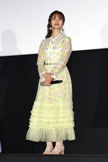 Miku Itou feet photo thumbnail