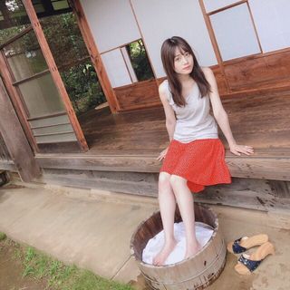 Miku Itou feet photo thumbnail