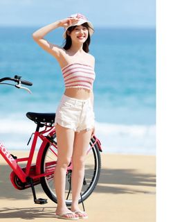 Miku Itou feet photo 10