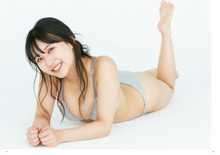 Miku Tanaka feet photo 7
