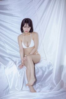 Miku Tanaka feet photo 3