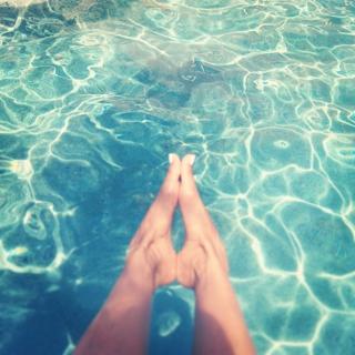 Mila J feet photo 4