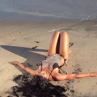 Mila J feet photo 3