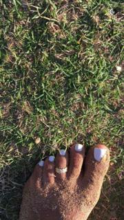 Mila J feet photo 9