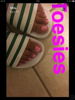 Mila J feet photo 4