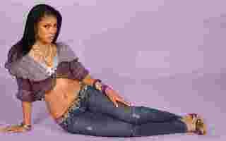 Mila J feet photo 15