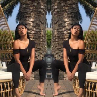 Mila J feet photo 10