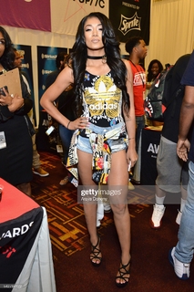 Mila J feet photo 1