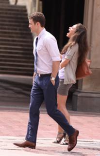 Mila Kunis feet photo thumbnail
