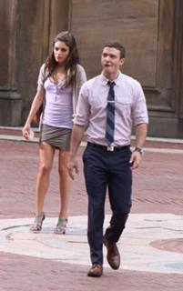 Mila Kunis feet photo thumbnail