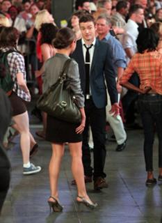 Mila Kunis feet photo thumbnail