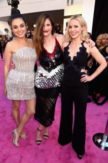 Mila Kunis feet photo thumbnail