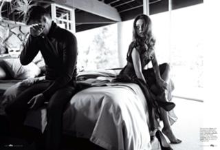 Mila Kunis feet photo thumbnail
