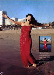 Mila Kunis feet photo thumbnail