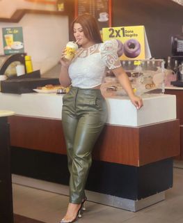Milagros Flores feet photo 20