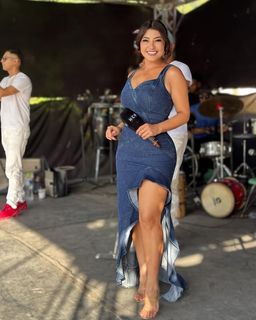 Milagros Flores feet photo 8