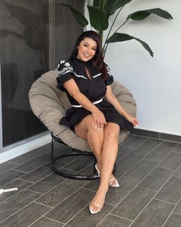 Milagros Flores feet photo 14