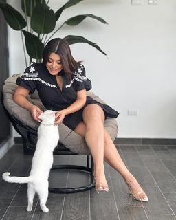 Milagros Flores feet photo 10