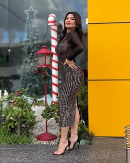 Milagros Flores feet photo 3