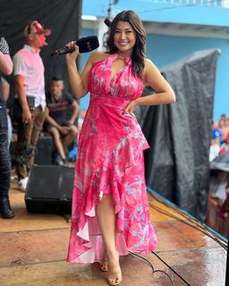 Milagros Flores feet photo 2