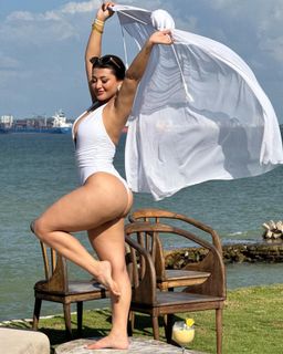 Milagros Flores feet photo 12
