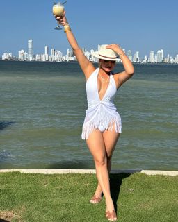 Milagros Flores feet photo 11