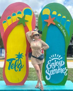 Milagros Flores feet photo 12