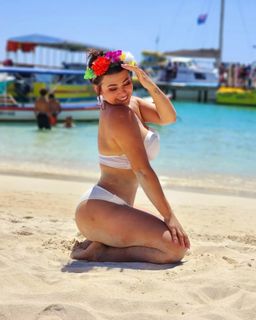 Milagros Flores feet photo 14