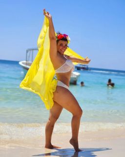 Milagros Flores feet photo 9