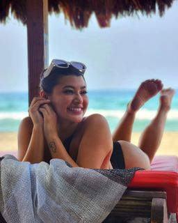 Milagros Flores feet photo 9