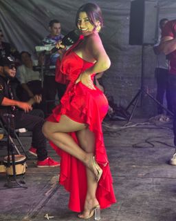 Milagros Flores feet photo 5