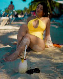Milagros Flores feet photo 8