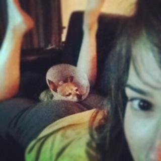 Milana Vayntrub feet photo thumbnail