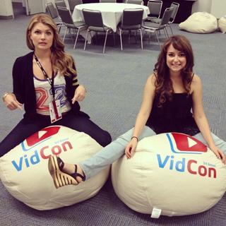 Milana Vayntrub feet photo thumbnail