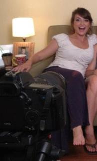 Milana Vayntrub feet photo thumbnail